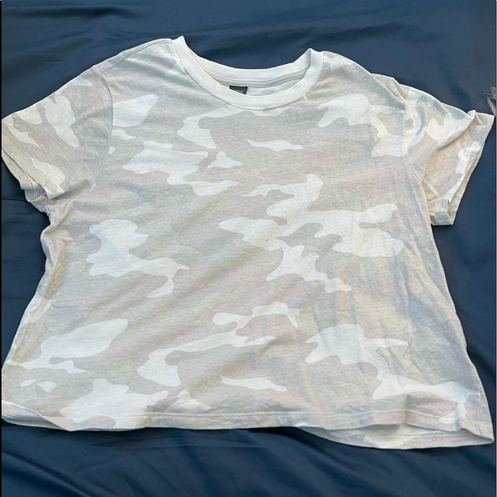 Wild Fable camouflage tee